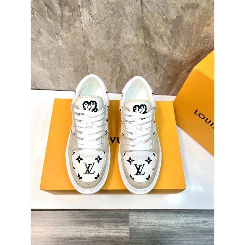 l**is V*t*n sneakers